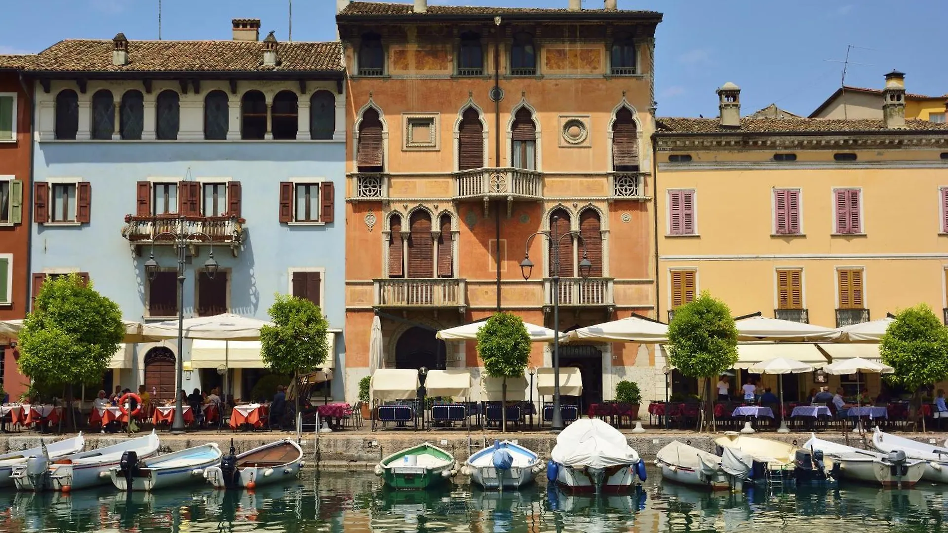 Apartment Casa Michelangelo - Happy Rentals Desenzano del Garda Italy