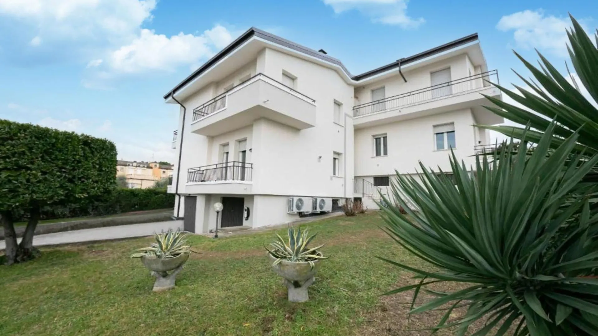 Apartment Casa Michelangelo - Happy Rentals Desenzano del Garda